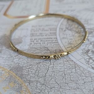 Gold Floral-Accent Women’s Bangle Bracelet